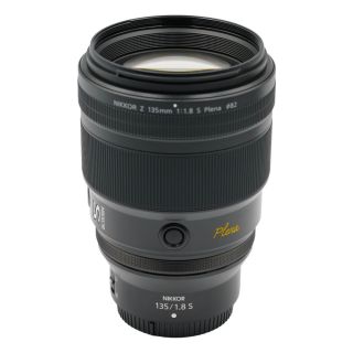 Nikon NIKKOR Z 135mm f/1.8 S Plena Lens