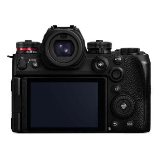 Panasonic Lumix S1R II Camera + 24-105mm f/4 Macro OIS Lens