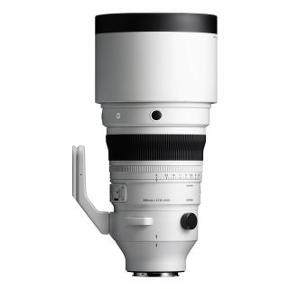Sigma 200mm f/2 DG OS Sport Lens for L-mount